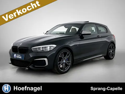BMW 1-serie M140i High Executive | Schuifdak | Camera | Stoelverwarming | HarmanKardon