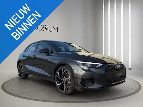 Audi A3 Sportback 30 TFSI Business edition | Sportstoelen | Navi | Virtual Cockpit | Led | Parkeerhu