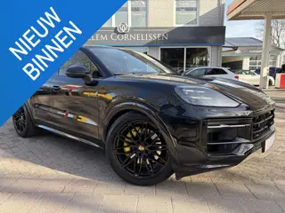 Porsche Cayenne Coupé 3.0 E-Hybrid Pano Trekhaak NL Auto Sport Chrono