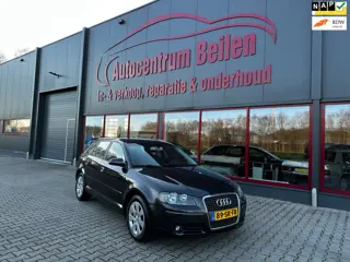 Audi A3 Sportback 1.6 FSI Ambiente / Trekhaak / Airco / Cruise /