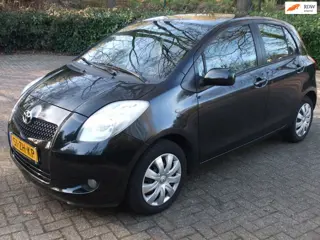 Toyota Yaris 1.3 VVTi Sol airco 5 deurs zwart nwe APK