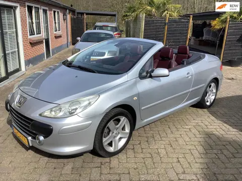 Peugeot 307 CC 2.0-16V nieuwe apk tot 3-2027
