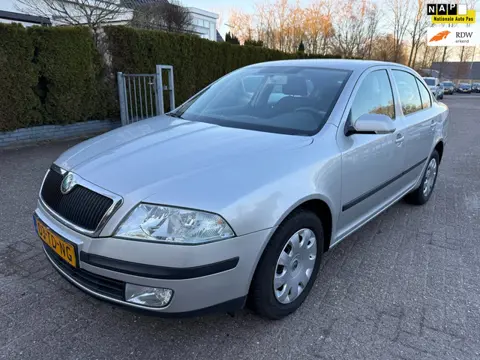 Skoda Octavia 1.6 5-DRS Ambiente AIRCO CRUISE ISOFIX NAP NWE APK