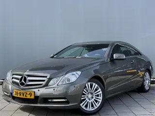 Mercedes-Benz E-Klasse Coupé BWJ 2011 | 200 184PK Avantgarde AUTOMAAT | TREKHAAK | LEDER/STOF | XENO