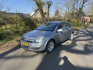 Opel Astra 1.4 Enjoy (bj 2004)
