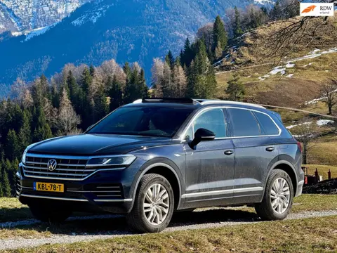 Volkswagen Touareg 3.0 TSi eHybrid 4MOTION / Luchtv / ACC / PANO / Stuurverw
