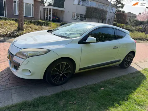 Renault Mégane Coupé 1.4 TCe, Airco, 02-02-2027.