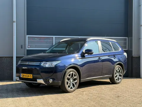 Mitsubishi Outlander 2.0 PHEV Limited Edition X-Line bj.2015 Camera|Navi|Opendak|Nap.