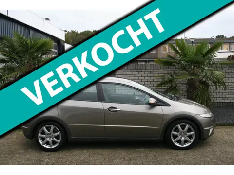 Honda Civic 1.8 Executive AUTOMAAT