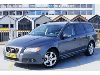 Volvo V70 2.0 145PK Kinetic * APK 02-2027 *