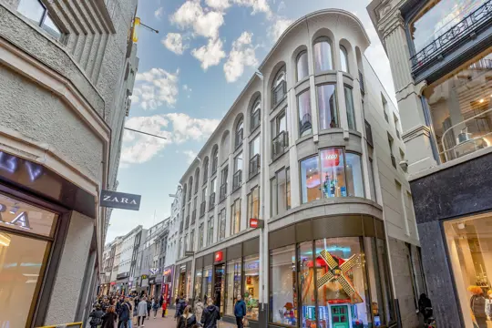 Woning aan de Duifjessteeg te Amsterdam