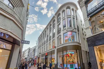 Woning aan de Duifjessteeg te Amsterdam