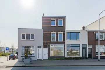Woning aan de IJmuiderstraatweg te IJmuiden
