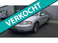 Volvo V70 2.4D Ocean Race Loopt goed en schakelt goed trekhaak Leder Airco Schuifdak Cruise Carkit