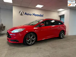 Ford Focus Wagon 2.0 EcoBoost ST-3|RECARO LEDER|XENON|CAMERA