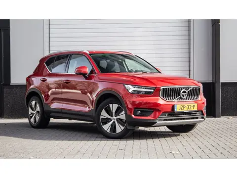 Volvo XC40 1.5 T5 Recharge Inscription / SOH 88% / Trekhaak / Panorama / 360 Camera
