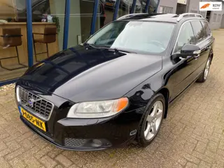 Volvo V70 2.5FT Automaat Summum LPG G3 / YOUNGTIMER