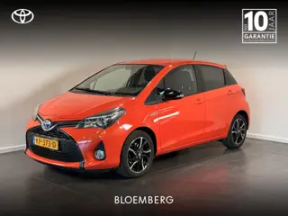 Toyota Yaris 1.5 Hybrid Orange Sport (bj 2016, automaat)