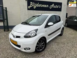 Toyota Aygo 1.0-12V Dynamic Navigator 1e Eigenaar | 5Drs | Airco | Navi | LM | A.S. Banden