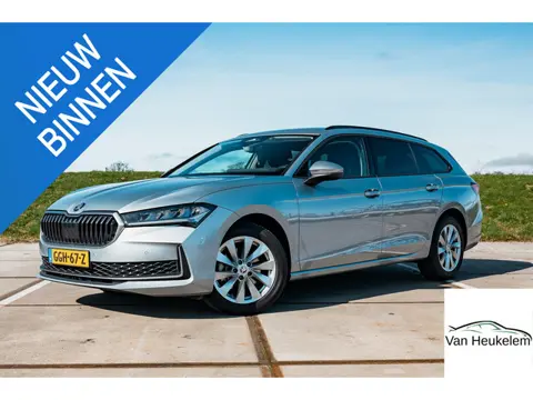 Skoda Superb Combi 1.5 TSI MHEV First Edition | TREKHAAK | CAMERA | LED | ALL SEASON BANDEN