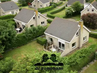 Ruim vakantiehuis met grote tuin op wandelafstand van strand