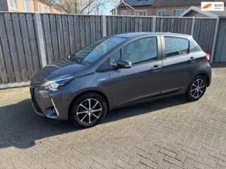 Toyota Yaris 1.5 Hybrid Design Sport clima cruise control