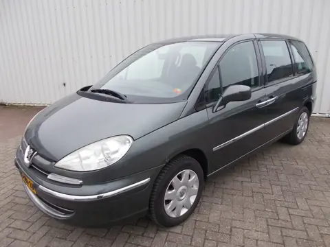 Peugeot 807 2.0 SR ( NW. APK KEURING BIJ VERKOOP )