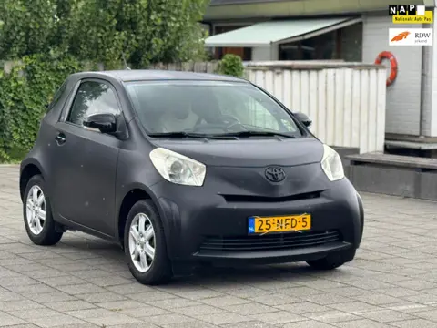 Toyota IQ 1.0 VVTi Comfort, nieuwe apk,km nap,airco