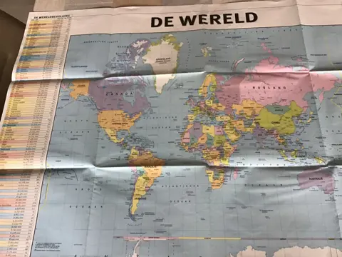 Atlas kaarten 48 stuks in glanzend A4 formaat TOP