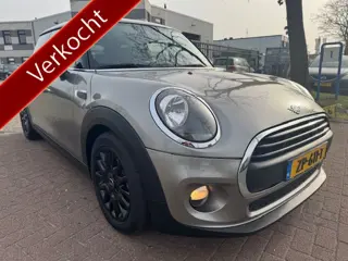 MINI Mini 1.5 One Salt Automaat Airco/ECC,Navigatie,Panoramadak