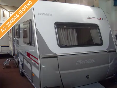 Eriba Sporting Pulse 440 met AIRCO