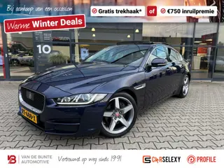 Jaguar XE 2.0 D Portfolio *Schuif-/Kanteldak & Trekhaak*