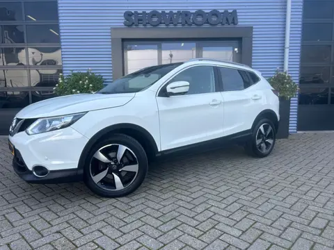 Nissan Qashqai 1.2 Connect Edition|Cruise|Pano|Camera360|Navi