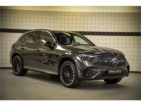 Mercedes-Benz GLC 400e 4MATIC AMG Line (bj 2023, automaat)