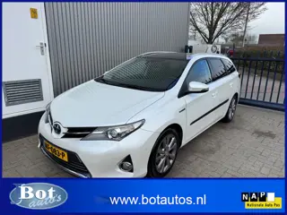 Toyota Auris Touring Sports 1.8 Hybrid Lease Pro ECC / CRUISE / PARKEERSENSOREN / TREKHAAK / PANORAM
