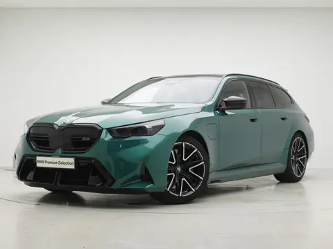 BMW 5 Serie Touring M5 | CoPilot | Trekhaak | Ventilatie | Bowers & Wilkins Surround Sound System | 