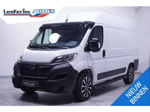 Opel Movano 2.2D 140 pk L2H2 Black&White Edition Navi Camera, 18" LMV, Treeplanken, Airco ECC, Nieuw