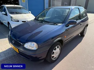 Opel Corsa 1.4i CDX 1998 Automaat - APK 12-12-2026 Leuke en goed rijdende auto met NAP en boekjes.