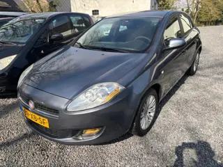 Fiat Bravo 1.4 Dynamic NIEUWSTAAT