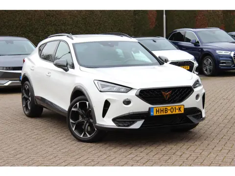 CUPRA Formentor 1.4 e-Hybrid VZ Performance / Trekhaak / Panoramadak / Camera / Sfeerverlichting / 1