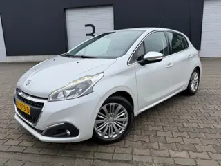 PEUGEOT 208 1.2 PURETECH ALLURE / NIEUWE D RIEM / VERSNELLINGSBAK 