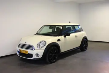 MINI COOPER 1.6 ONE HOLLANDSTREET EDITION, Navi, PDC, Airco, Stoelverw