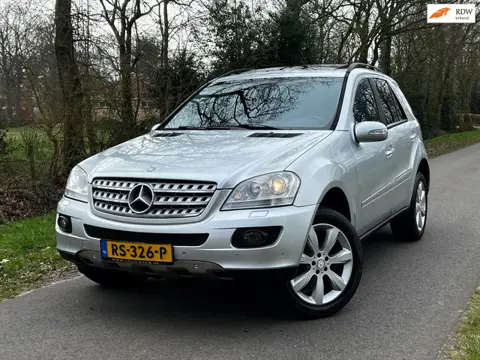 Mercedes-Benz M-klasse 320 CDI 4 matic | Leder + Kanteldak + Cruise + Clima Nu € 7.975,-!!!
