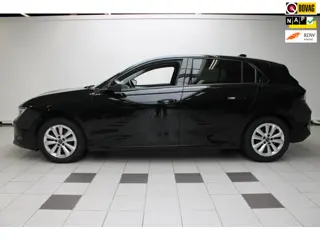 Opel Astra 1.2 Business Edition - Camera, PDC, Stoel- & Stuur verwarmd en NAP