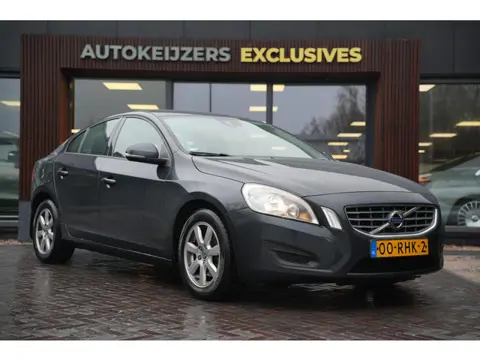 Volvo S60 1.6 T4 Kinetic Cruise Control Navigatie Climate Control