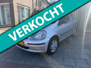 Toyota Yaris 1.0-16V VVT-i Luna nieuwe APK 3 DEURS