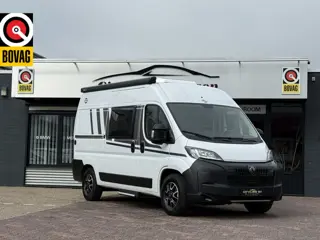 Hymer carado CVE 540 zeer compacte buscamper dwarsbed apple carplay airco cruise ctr zonnepaneel cam