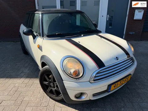 Mini Mini 1.6 Cooper Pepper / Airco / AUT / NAP / LM