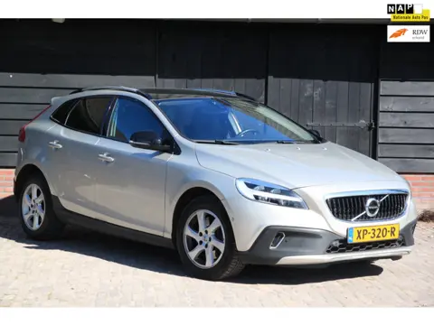 Volvo V40 Cross Country 1.5 T3 Polar+ Luxury Panorama/Camera/Leer/Parkeersensor v,a/Trekhaak afneemb
