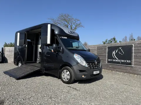 Renault Master PAARDENWAGEN | HORSETRUCK | STX | STALLION 3XL | 2017 | AUTOMAAT | 84.403KM | 3-SEAT 